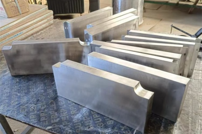 顺义不锈钢包铅件